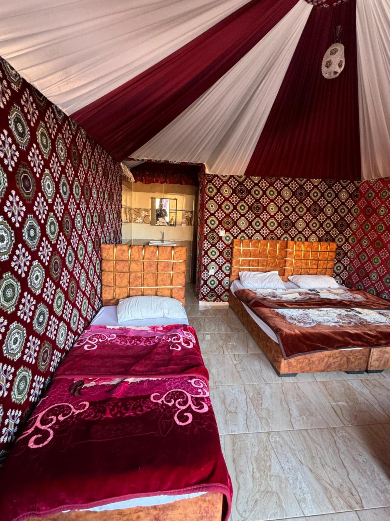 Wadi Rum Bubble Camp & Tour Luaran gambar