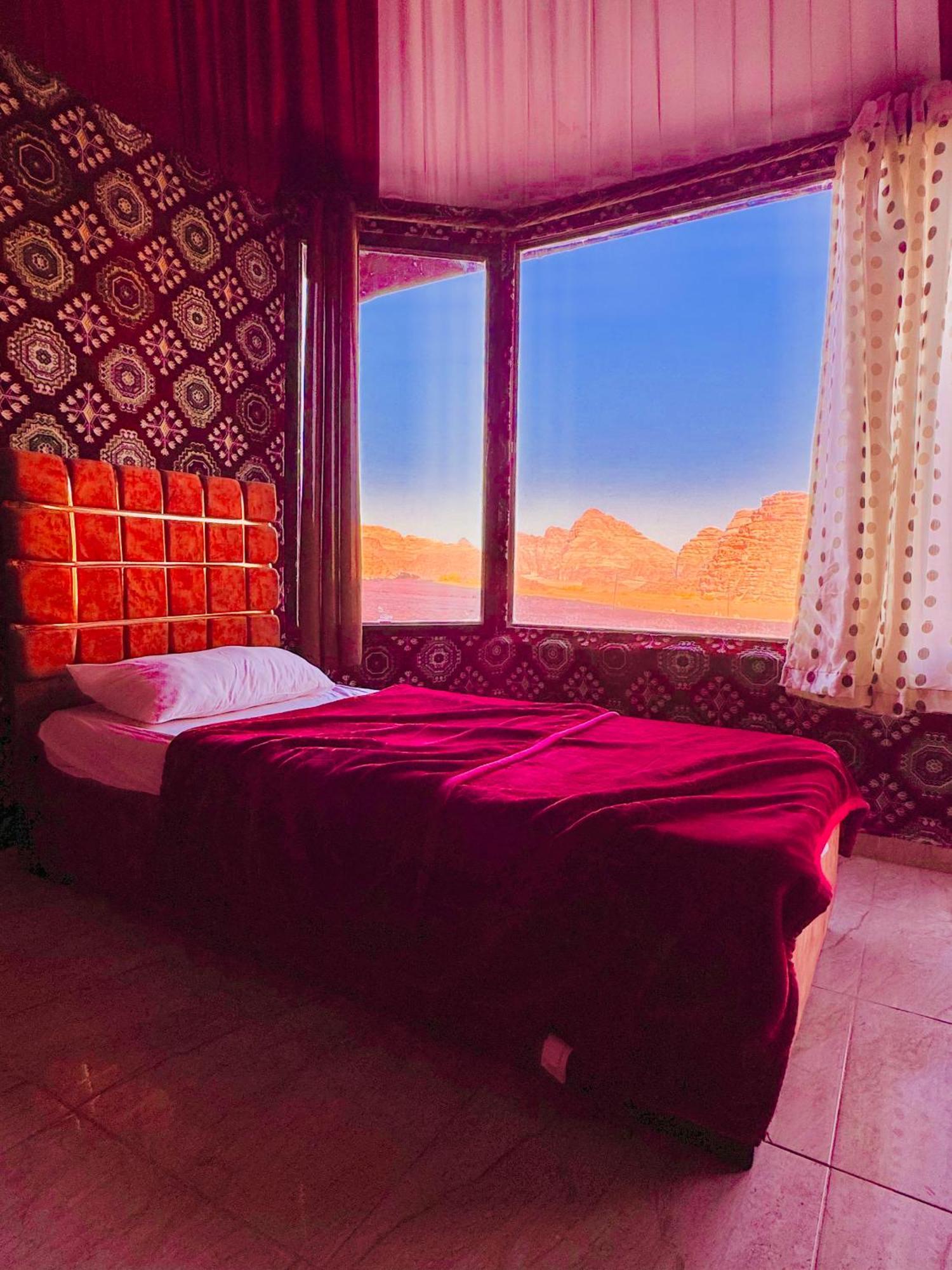 Wadi Rum Bubble Camp & Tour Luaran gambar