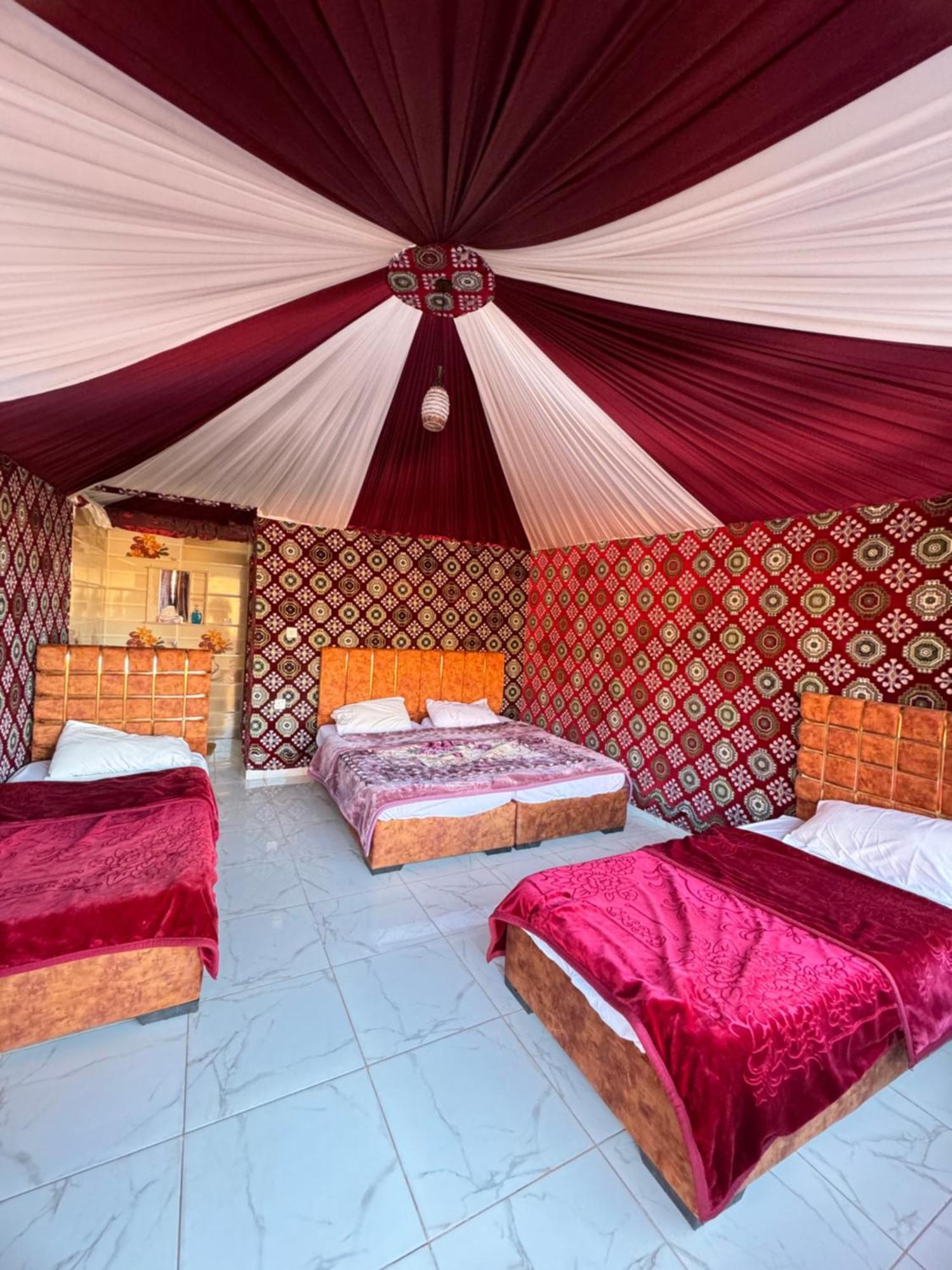 Wadi Rum Bubble Camp & Tour Luaran gambar