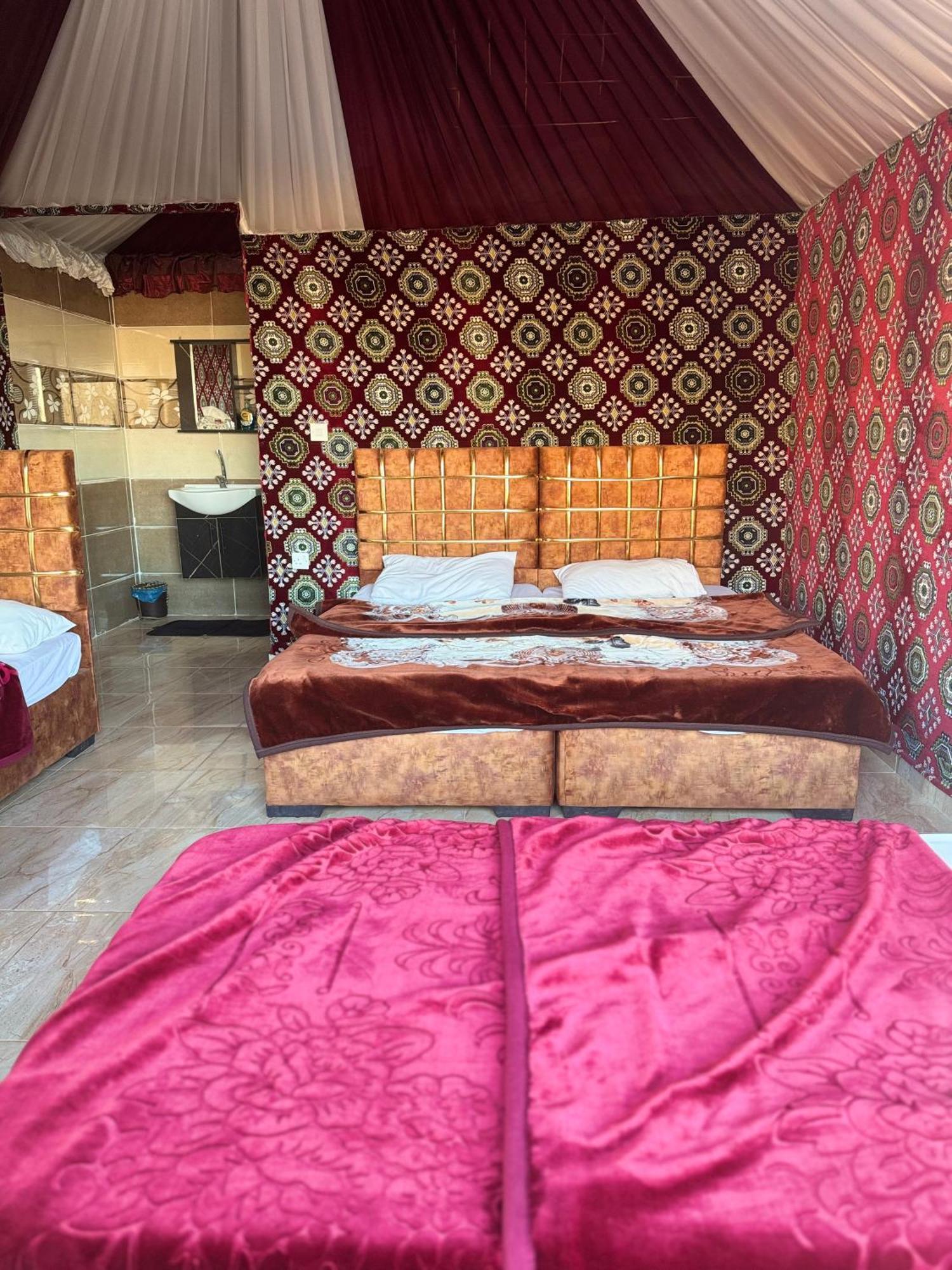 Wadi Rum Bubble Camp & Tour Luaran gambar