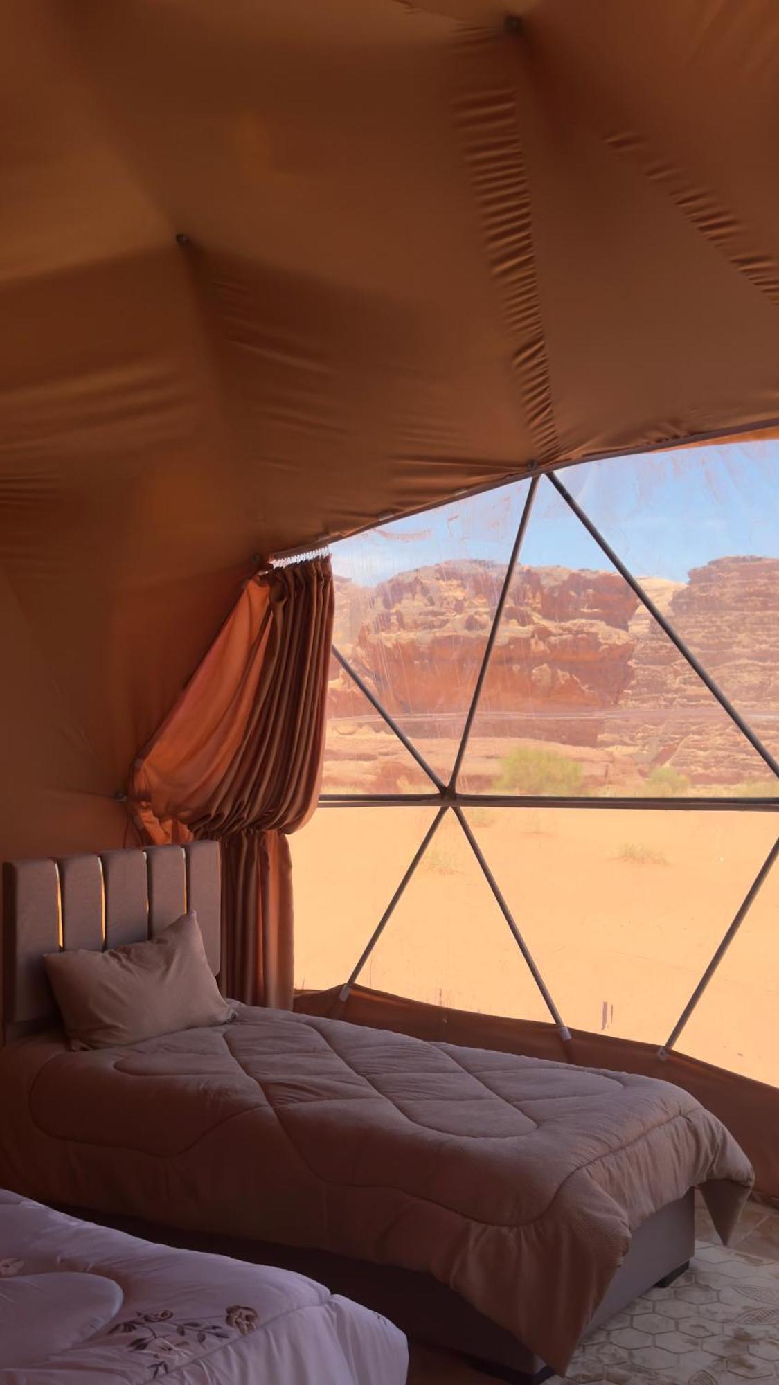 Wadi Rum Bubble Camp & Tour Luaran gambar