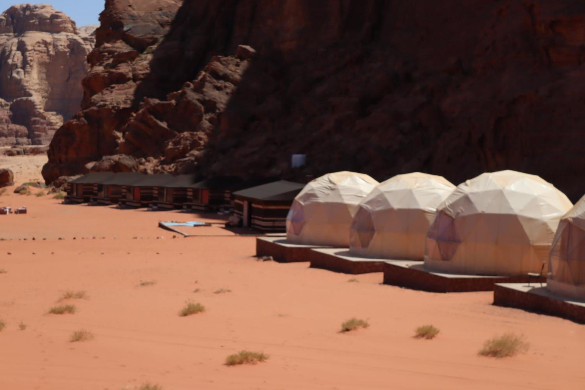 Wadi Rum Bubble Camp & Tour Luaran gambar