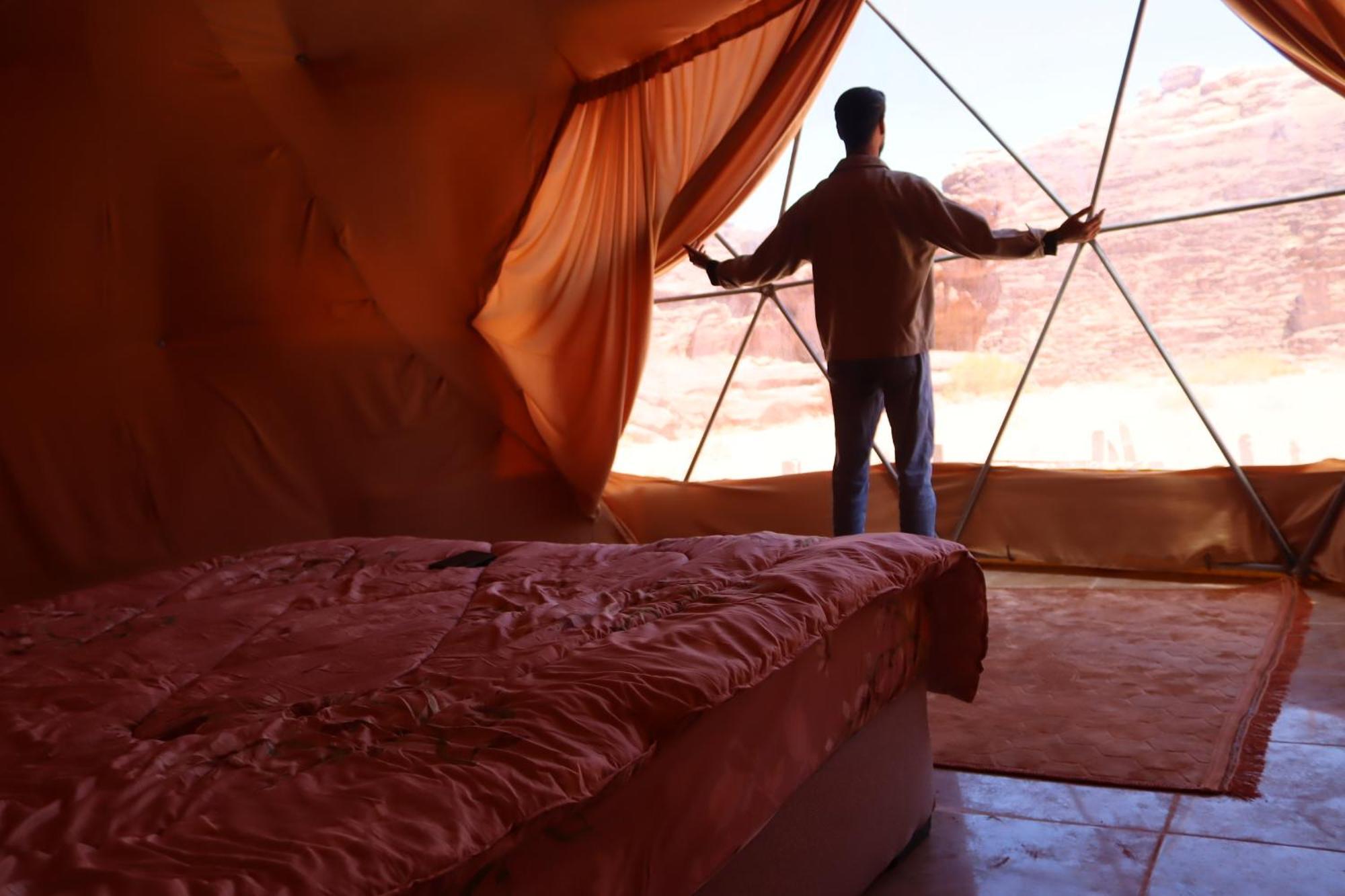 Wadi Rum Bubble Camp & Tour Luaran gambar