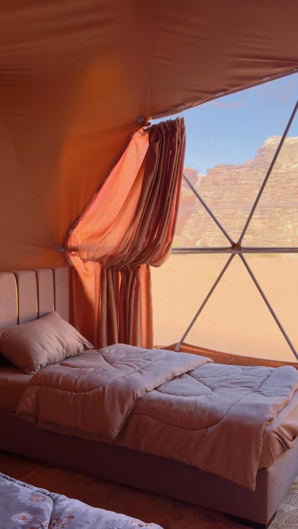 Wadi Rum Bubble Camp & Tour Luaran gambar