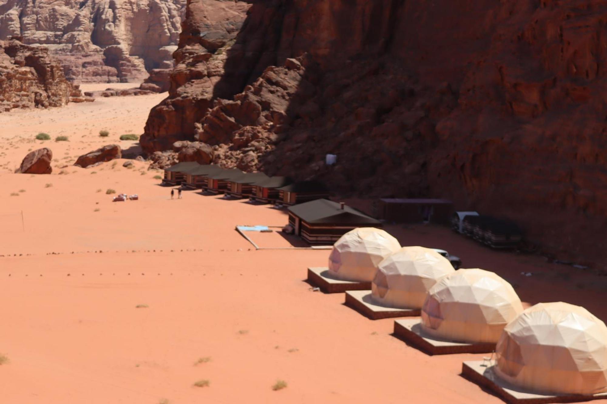 Wadi Rum Bubble Camp & Tour Luaran gambar